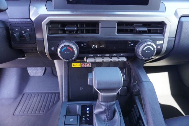 2025 Toyota Tacoma SR5 - 23035378 - 33