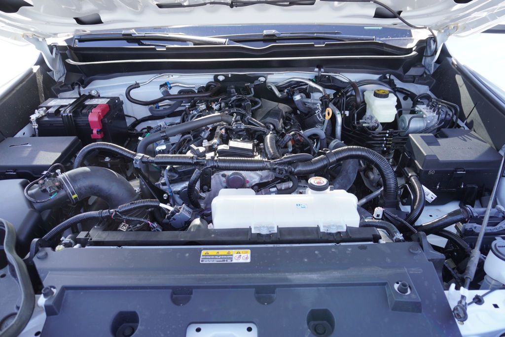 2025 Toyota Tacoma SR5 - 23035378 - 37