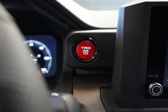 2025 Toyota Tacoma TRD Sport - 23100737 - 19