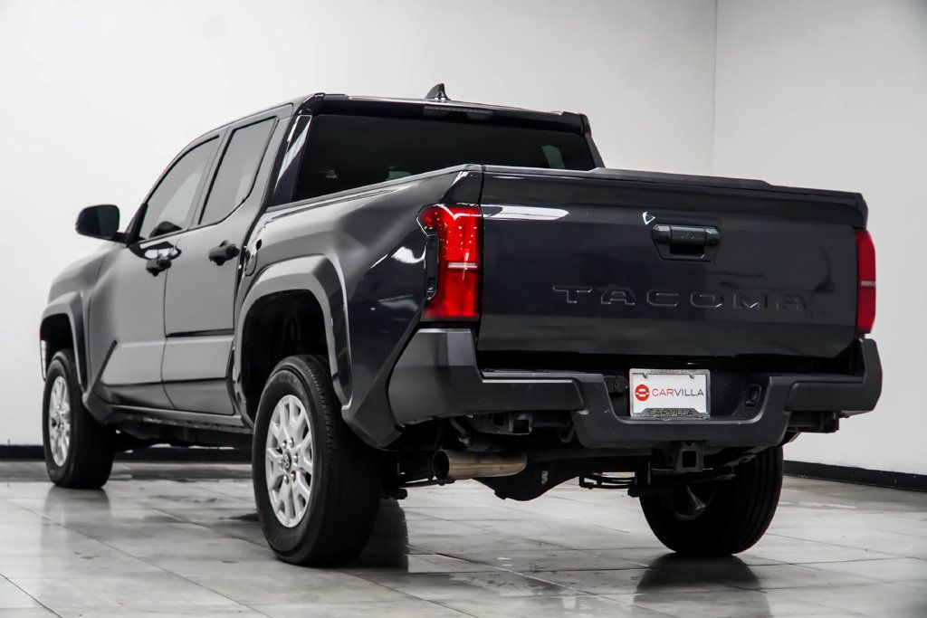 Toyota Tacoma photo 12