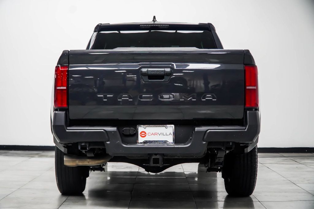 Toyota Tacoma photo 13