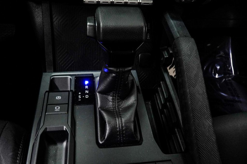 Toyota Tacoma photo 20