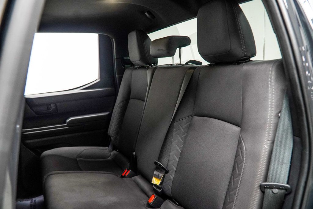 Toyota Tacoma photo 37