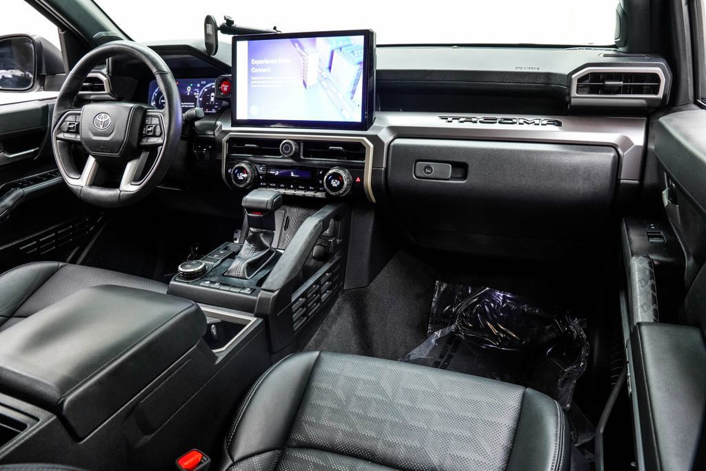Toyota Tacoma photo 22