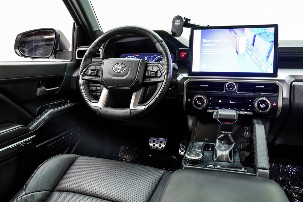 Toyota Tacoma photo 24