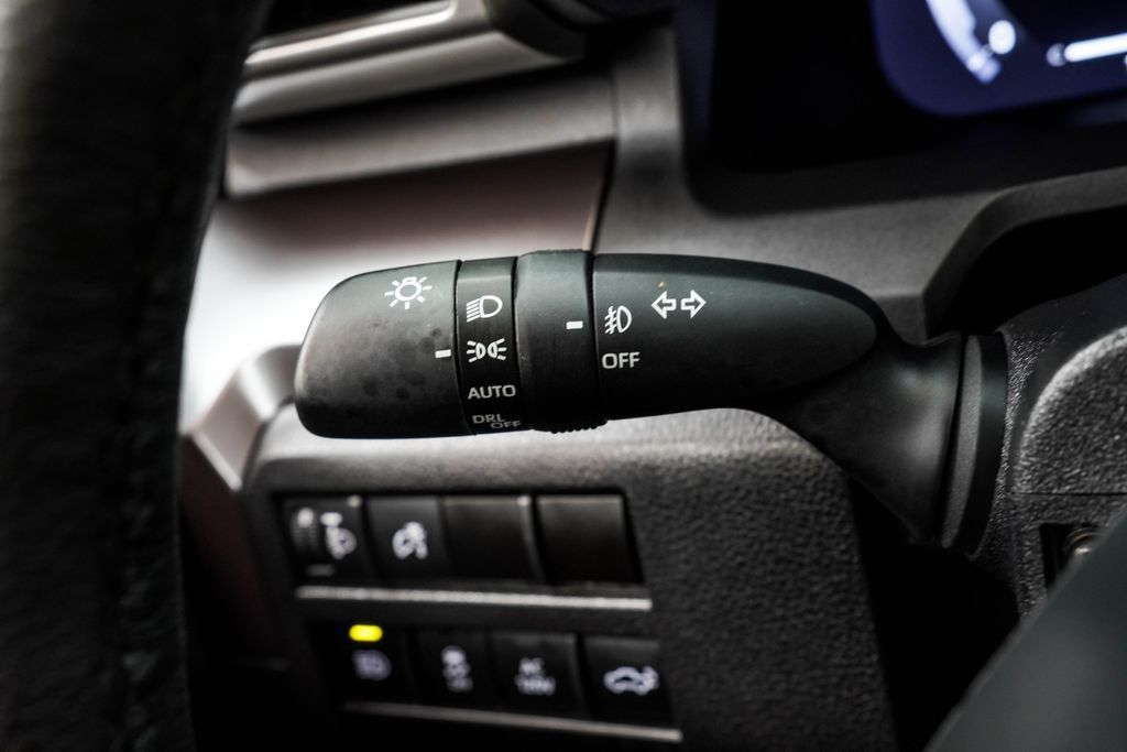 Toyota Tacoma photo 40