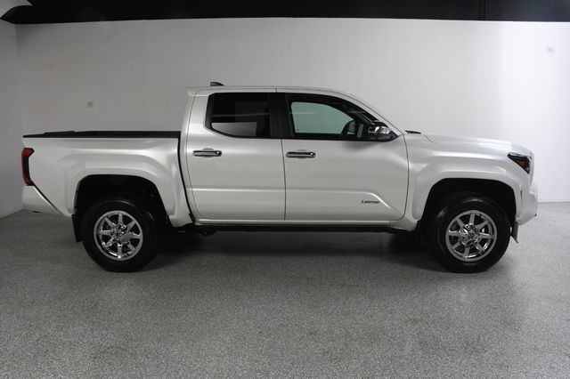 2025 Toyota Tacoma 4WD  - 23056020 - 1