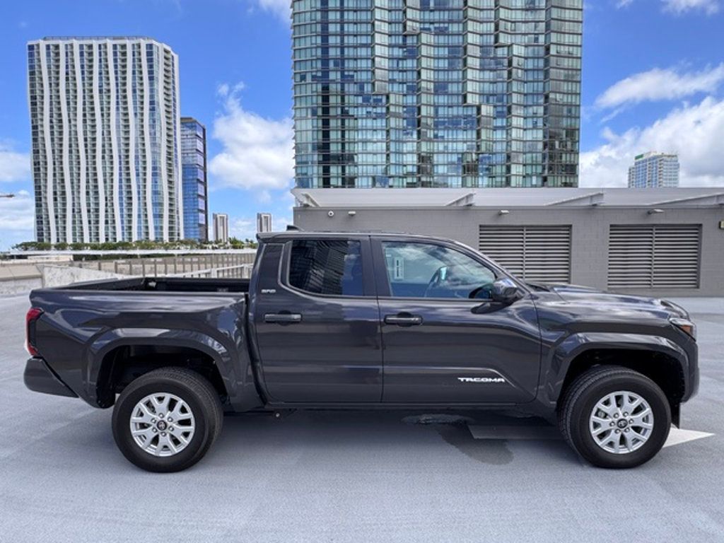 2025 Toyota Tacoma 4WD 1-Owner, 4x4 Ultra Low Mileage, Mint Shape! - 23032833 - 15
