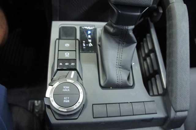 2025 Toyota Tacoma 4WD 1-Owner, 4x4 Ultra Low Mileage, Mint Shape! - 23032833 - 29