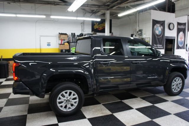 2025 Toyota Tacoma 4WD 1-Owner, 4x4 Ultra Low Mileage, Mint Shape! - 23032833 - 34