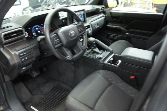 2025 Toyota Tacoma 4WD 4x4 Ultra Low Mileage, Mint Shape! - 23032833 - 3