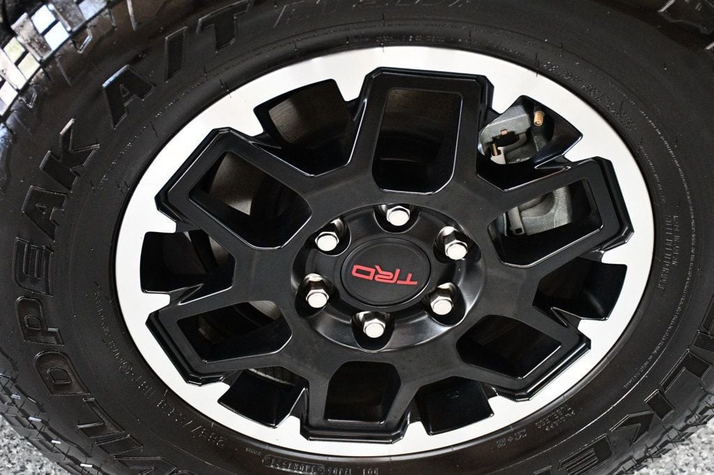 Toyota Tacoma photo 15