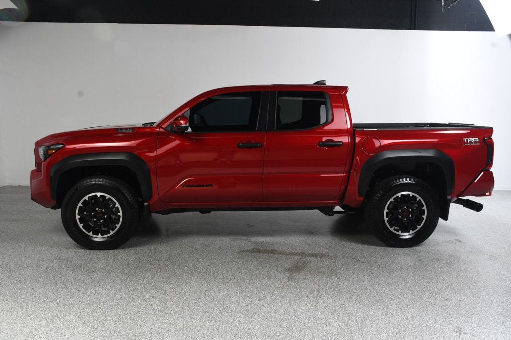 Toyota Tacoma photo 26