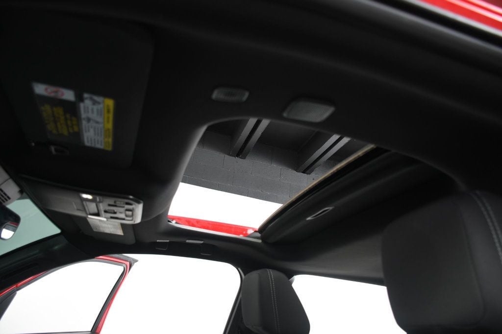 Toyota Tacoma photo 28