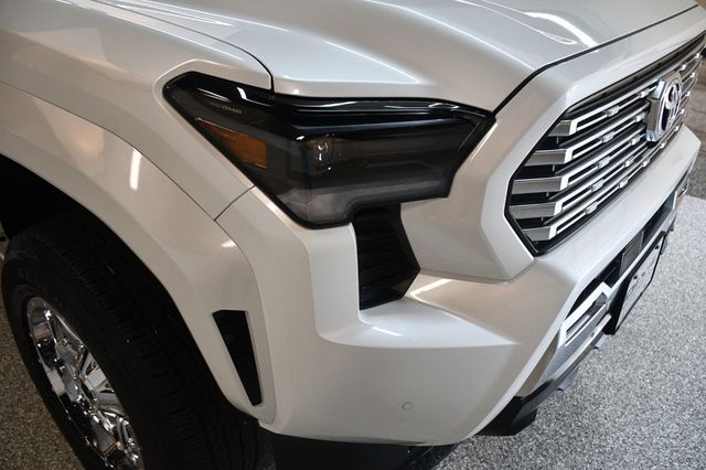 2025 Toyota Tacoma 4WD Limited Double Cab 5' Bed Automatic - 23056020 - 2