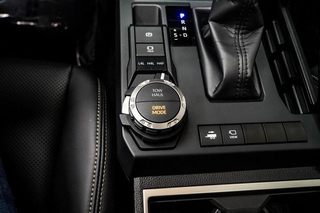 2025 Toyota Tacoma 4WD Limited Hybrid Double Cab 5' Bed Automatic - 22920201 - 17