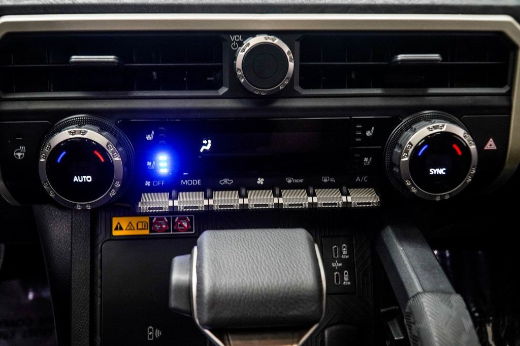 2025 Toyota Tacoma Limited Double Cab photo 19