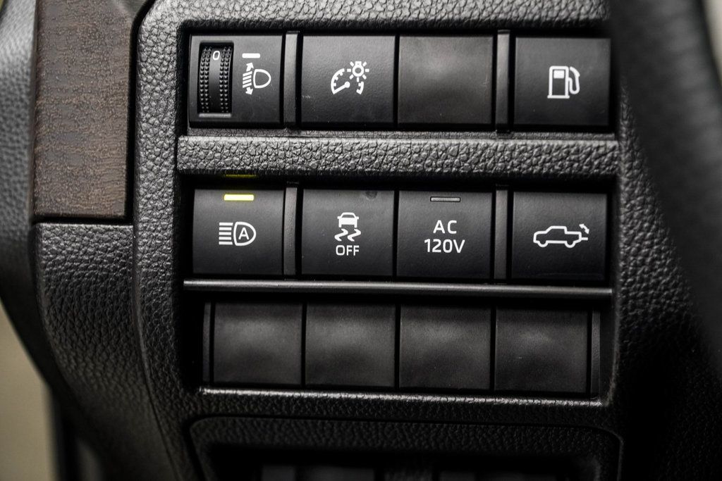 2025 Toyota Tacoma Limited Double Cab photo 25