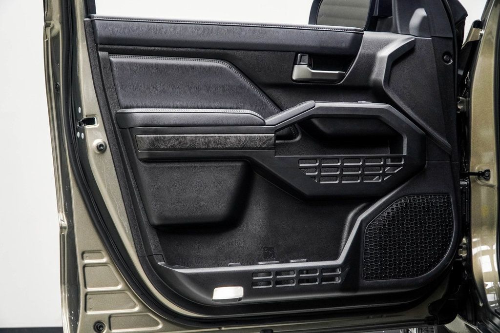 2025 Toyota Tacoma Limited Double Cab photo 29