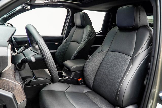 2025 Toyota Tacoma 4WD Limited Hybrid Double Cab 5' Bed Automatic - 22920201 - 33