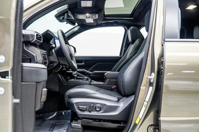 2025 Toyota Tacoma 4WD Limited Hybrid Double Cab 5' Bed Automatic - 22920201 - 34