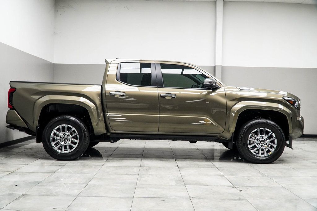 2025 Toyota Tacoma Limited Double Cab photo 5