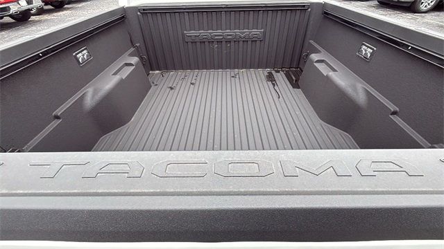2025 Toyota Tacoma 4WD SR5 Double Cab 5' Bed Automatic - 22954820 - 9