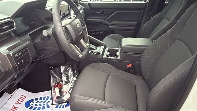2025 Toyota Tacoma 4WD SR5 Double Cab 5' Bed Automatic - 22954820 - 25