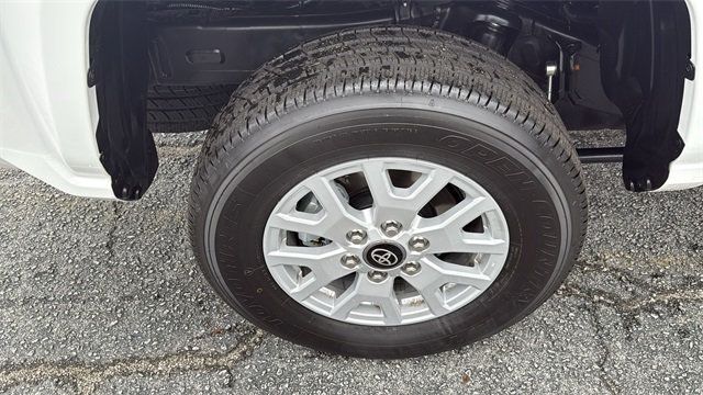 2025 Toyota Tacoma 4WD SR5 Double Cab 5' Bed Automatic - 22954820 - 8