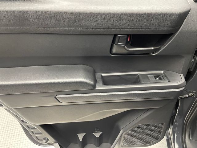 2025 Toyota Tacoma 4WD SR5 Double Cab 5' Bed Automatic - 22990825 - 28