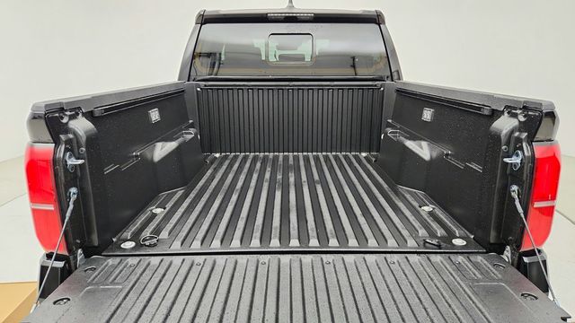 2025 Toyota Tacoma 4WD SR5 Double Cab 5' Bed Automatic with Upgrade Heat Package - 22944186 - 19