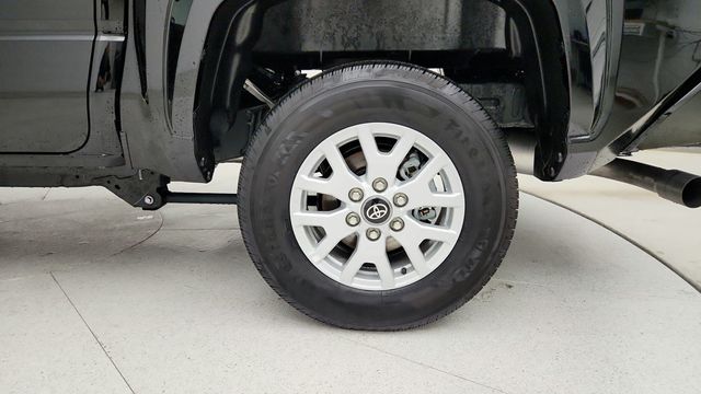 2025 Toyota Tacoma 4WD SR5 Double Cab 5' Bed Automatic with Upgrade Heat Package - 22944186 - 8