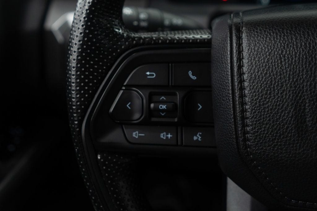 Toyota Tacoma photo 20