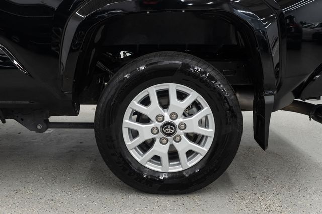 2025 Toyota Tacoma 4WD SR5 Double Cab 6' Bed Automatic - 23078887 - 30