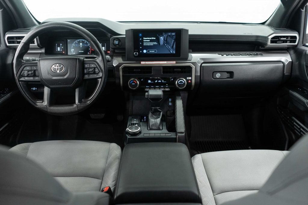 Toyota Tacoma photo 9
