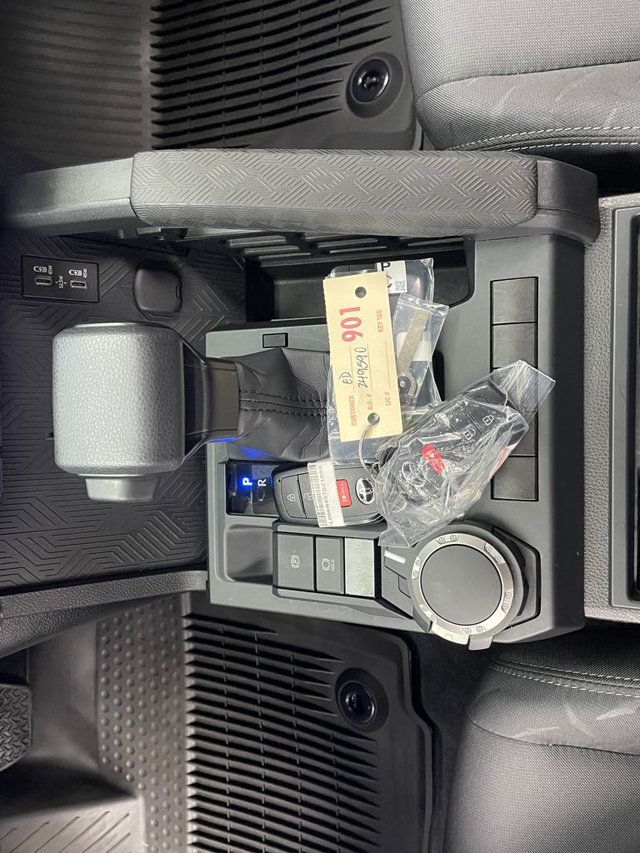 2025 Toyota Tacoma 4WD SR Double Cab 5' Bed Automatic - 22998308 - 28