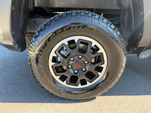 2025 Toyota Tacoma 4WD TRD OFF ROAD - 22991235 - 9