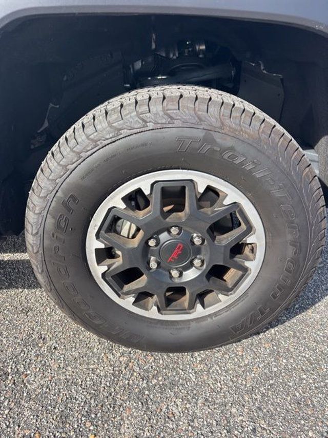2025 Toyota Tacoma 4WD TRD Off-Road - 23031755 - 12