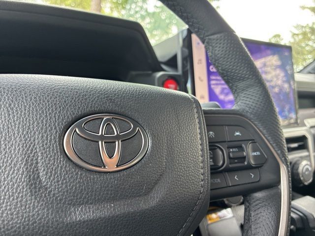 2025 Toyota Tacoma 4WD TRD Off-Road - 23031755 - 26