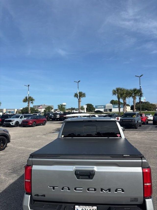 2025 Toyota Tacoma 4WD TRD Off-Road - 23031755 - 3
