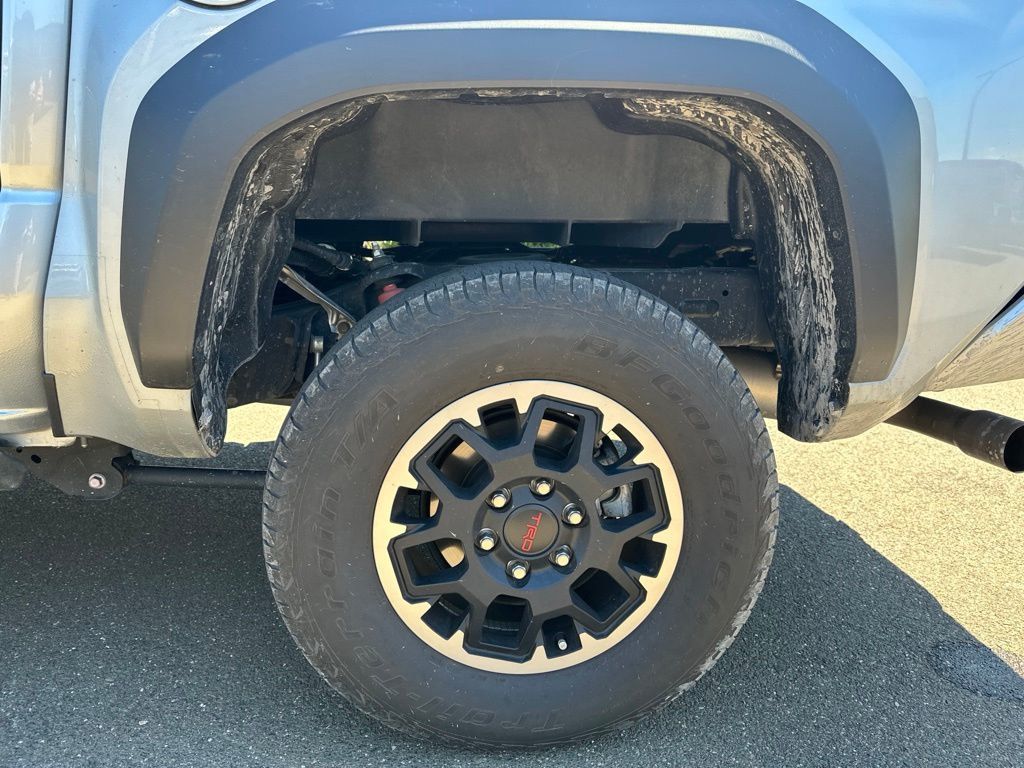 2025 Toyota Tacoma 4WD TRD Off Road Double Cab 5' Bed Automatic - 23041647 - 9