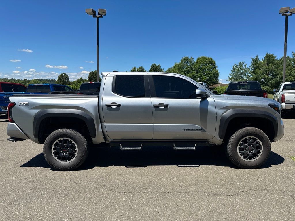 2025 Toyota Tacoma 4WD TRD Off Road Double Cab 5' Bed Automatic - 23041647 - 17