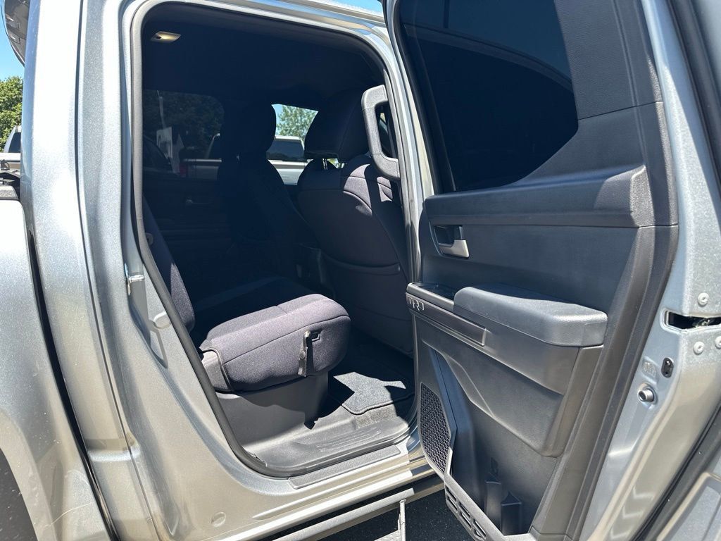 2025 Toyota Tacoma 4WD TRD Off Road Double Cab 5' Bed Automatic - 23041647 - 33