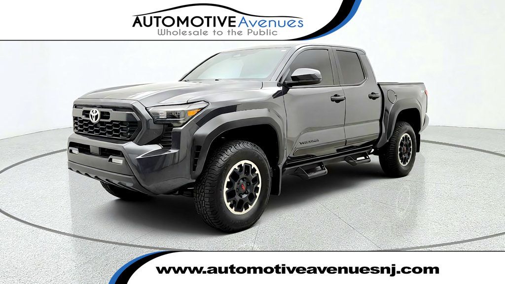 2025 Toyota Tacoma 4WD TRD Off Road Double Cab 5' Bed Automatic w/ Predator Step - 23087238 | Video 1