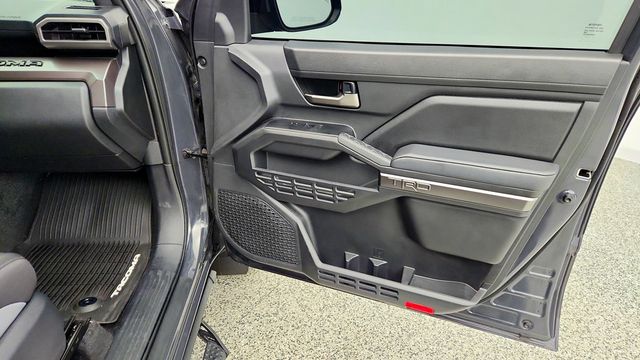 2025 Toyota Tacoma 4WD TRD Off Road Double Cab 5' Bed Automatic w/ Predator Step - 23087238 - 23