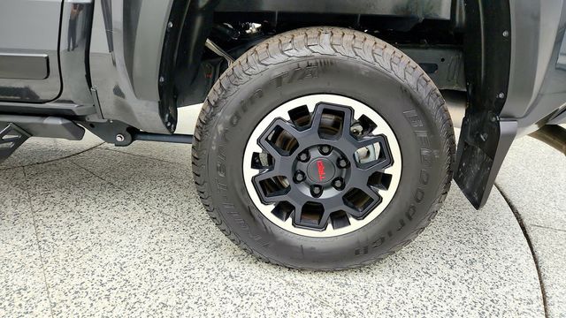 2025 Toyota Tacoma 4WD TRD Off Road Double Cab 5' Bed Automatic w/ Predator Step - 23087238 - 8
