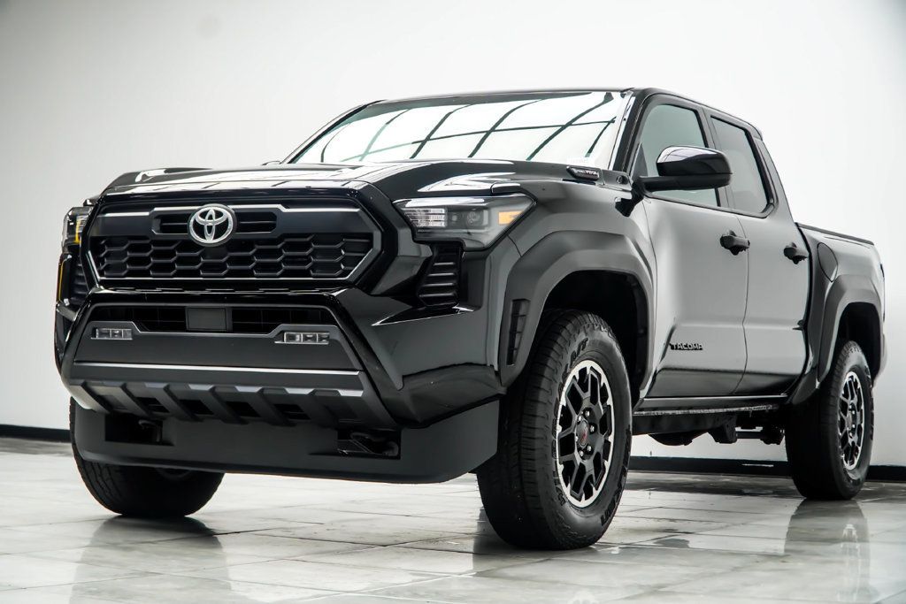 Toyota Tacoma photo 10