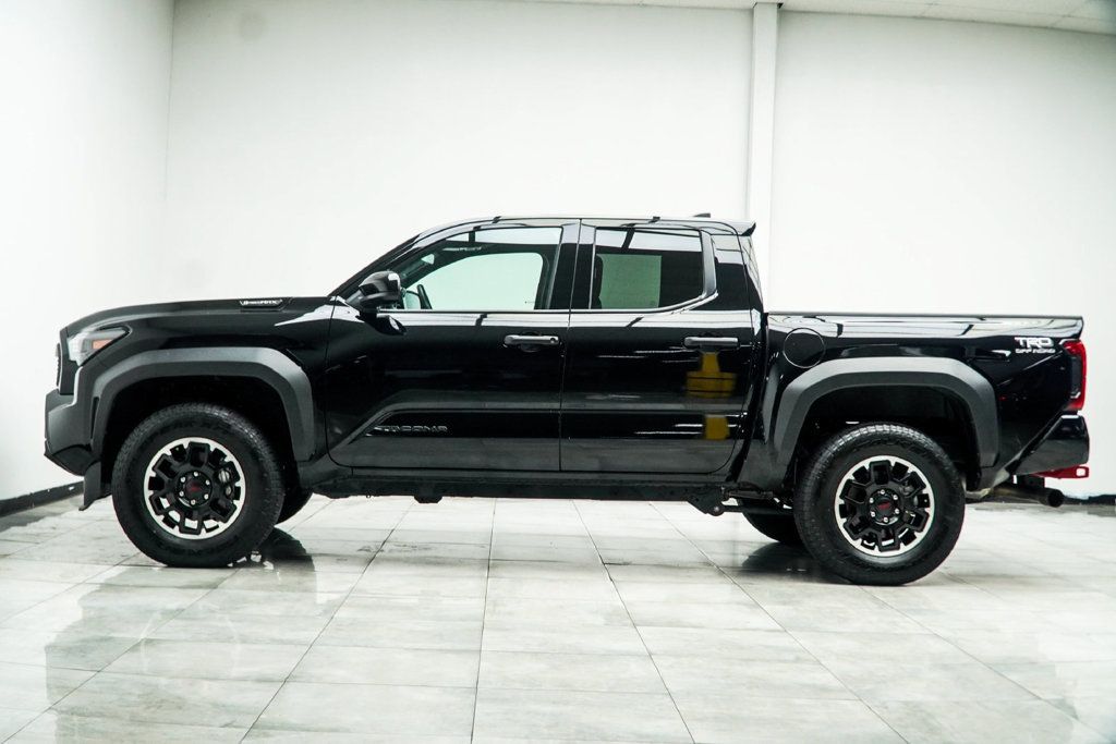 Toyota Tacoma photo 11