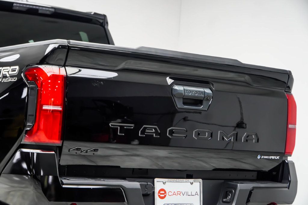 Toyota Tacoma photo 15