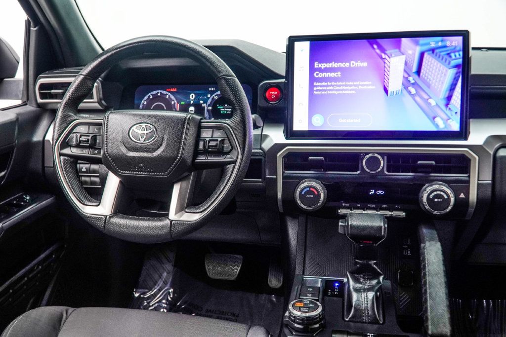 Toyota Tacoma photo 18